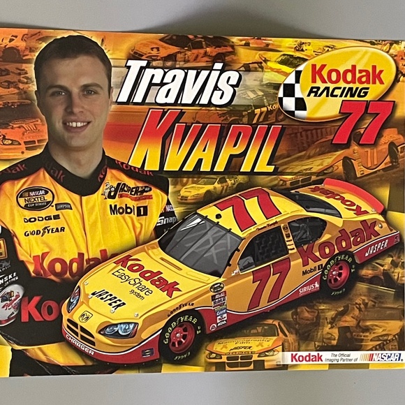 Travis Kvapil Hero Card - Picture 1 of 2